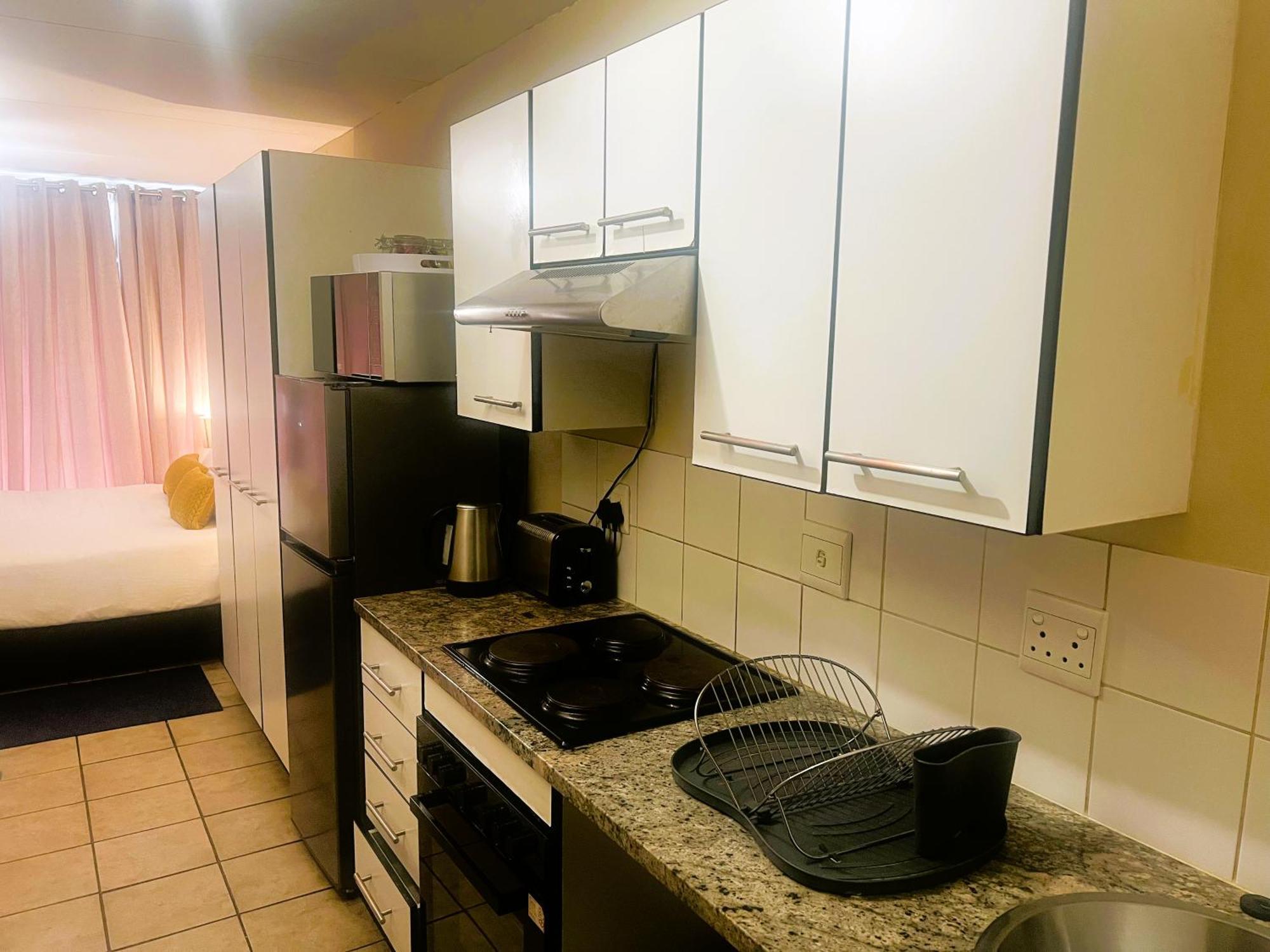 Smart And Cozy Studio With Netflix And Showmax Pretoria-Noord Dış mekan fotoğraf